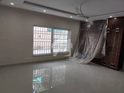 جی ۔ 10/4 جی ۔ 10,اسلام آباد میں 4 کمروں کا 5 مرلہ مکان 5.0 کروڑ میں برائے فروخت۔