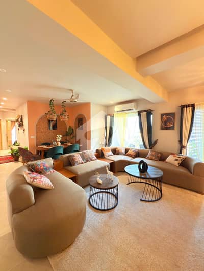 Extraordinary 3-Bed Fully Furnished Apartment For Rent-Veranda Residence
