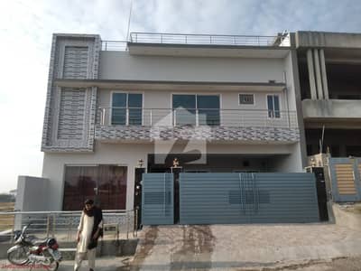 10 Marla ( 37.5*60 in Block F ) Brand New House.