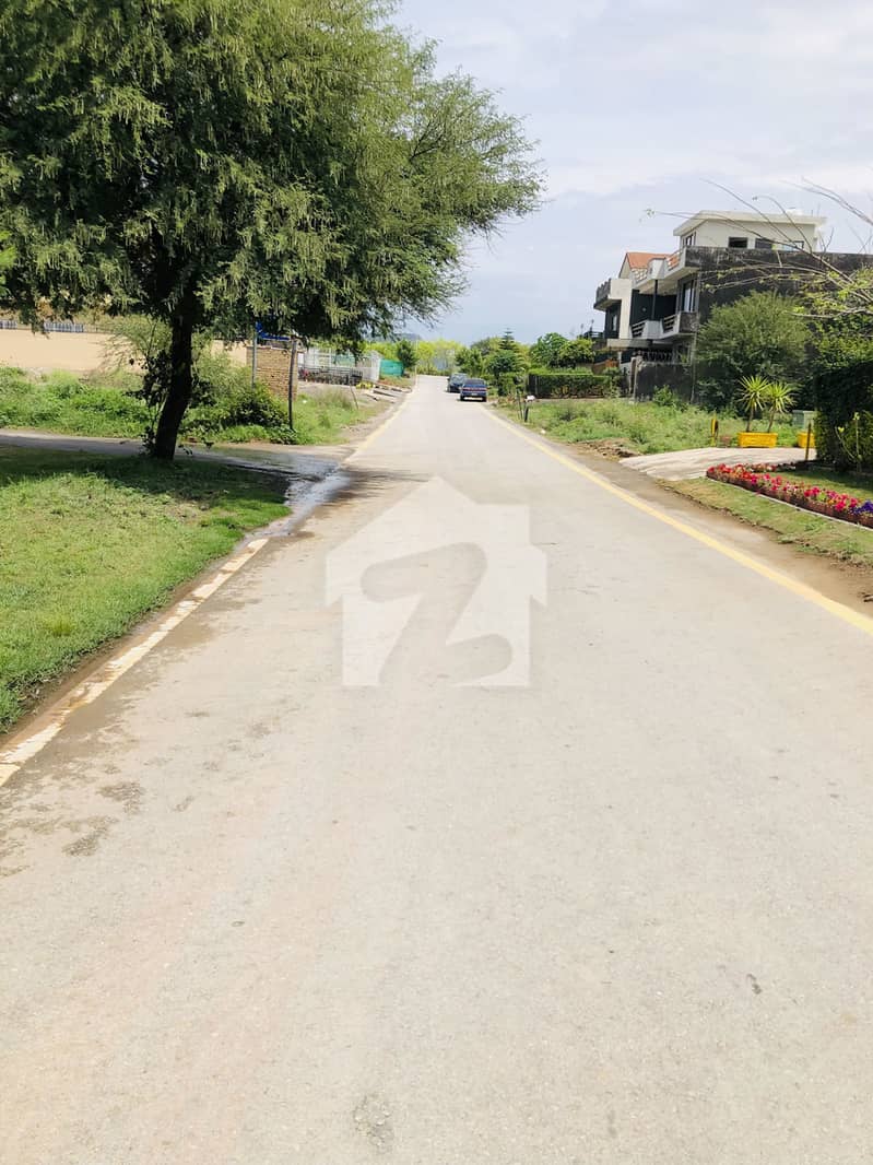 35x70 Margalla Face Top Location Plot For Sale In D-12. 35x70 Margalla Face Top Location Plot For Sale In D-12.