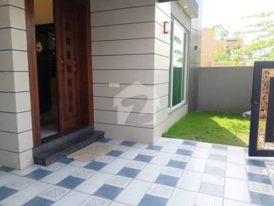 12 Marla Luxury House For Sale