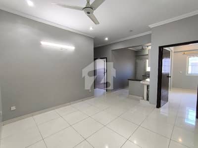 3 Bedrooms Apartment Available For Rent With Lift Car Parking At Bukhari Commercial