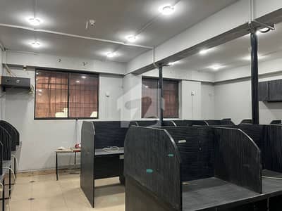 نارتھ ناظم آباد ۔ بلاک ایل نارتھ ناظم آباد,کراچی میں 16 مرلہ دفتر 3.3 لاکھ میں کرایہ پر دستیاب ہے۔