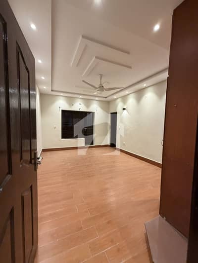 1 kanal Vvip Totally Separate Upper Portion for Rent