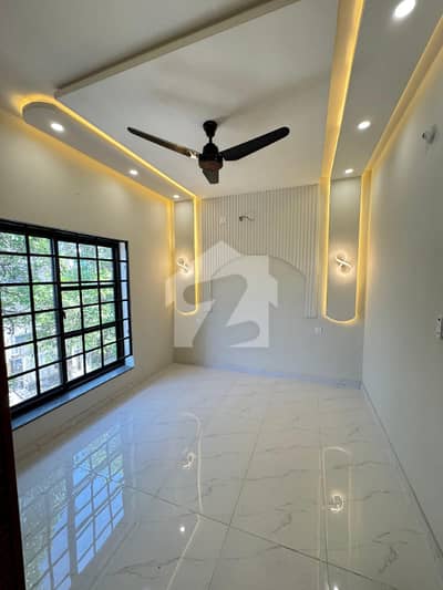 5 MARLA BRAND NEW HOUSE AVAILABLE FOR SALE
