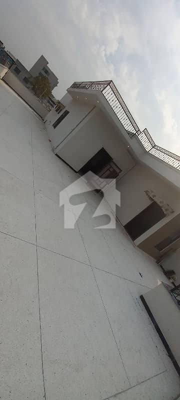 Upper Portion 3 Bed 3 Bath TV Lounge DD Picture No Real