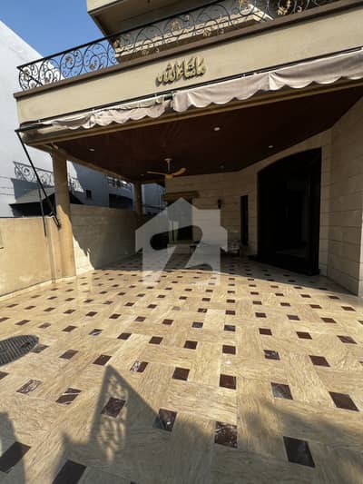 01 KANAL BEAUTIFUL HOUSE AVAILABLE FOR SALE IN DHA PHASE 3 NEAR MCDONALDS & BEACON HOUSE SCHOOL