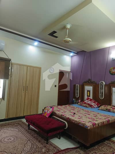 FOR SALE HOUSE 200 SQ YARD