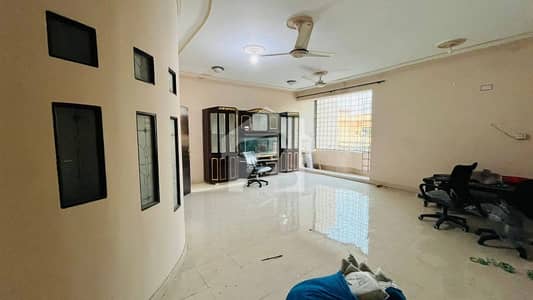 12 Marla Upper Portion Used For Salient Office Johar Town Block G1 Near Doctor Hospital 2 Bed Drawing Room