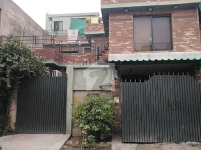 کینال ویو لاہور میں 4 کمروں کا 10 مرلہ مکان 3.75 کروڑ میں برائے فروخت۔