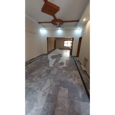 کینال ویو لاہور میں 5 کمروں کا 2 کنال مکان 10.5 کروڑ میں برائے فروخت۔