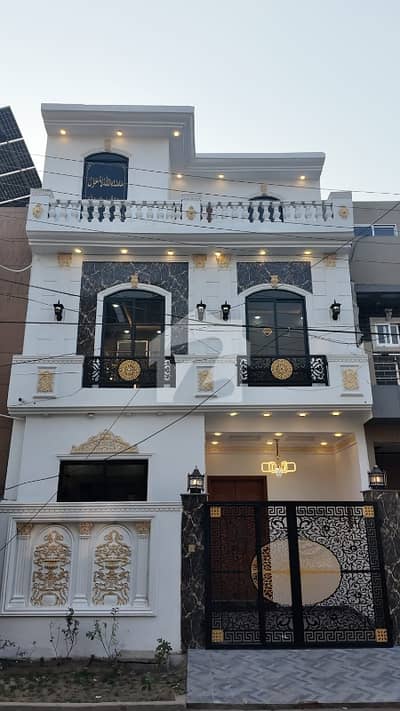 بسم اللہ ہاؤسنگ سکیم جی ٹی روڈ,لاہور میں 3 مرلہ مکان 1.47 کروڑ میں برائے فروخت۔