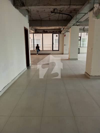 2800 Square Feet Floor Available For Rent In The Heart Of Gulberg Greens Islamabad. . .