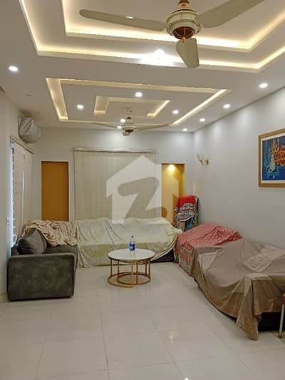 ای ایم ای سوسائٹی ۔ بلاک ڈی ای ایم ای سوسائٹی,لاہور میں 3 کمروں کا 5 مرلہ مکان 3.1 کروڑ میں برائے فروخت۔