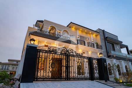ڈی ایچ اے فیز 7 ڈیفنس (ڈی ایچ اے),لاہور میں 4 کمروں کا 10 مرلہ مکان 4.75 کروڑ میں برائے فروخت۔