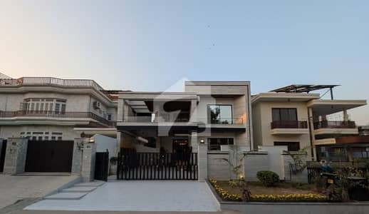 ایف ۔ 10 اسلام آباد میں 6 کمروں کا 1 کنال مکان 25.0 کروڑ میں برائے فروخت۔