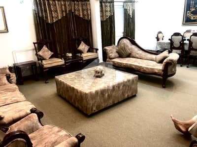 400 SQ YARDS DOUBLE STOREY HOUSE AVAILABLE FOR SALE