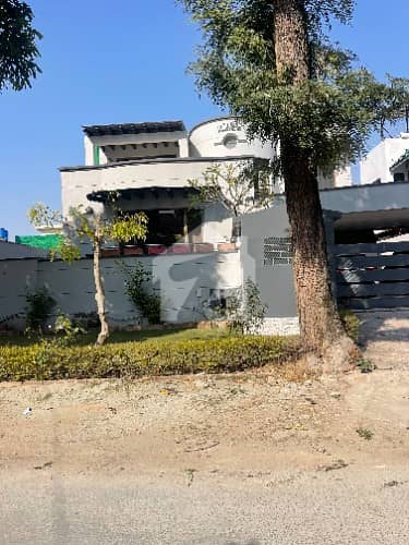 F-11 500 Yards 5 Bedroom House For Sale