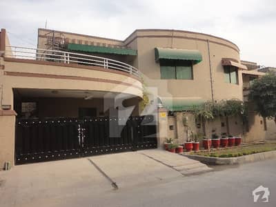 عسکری 14 راولپنڈی میں 4 کمروں کا 10 مرلہ مکان 1.25 لاکھ میں کرایہ پر دستیاب ہے۔