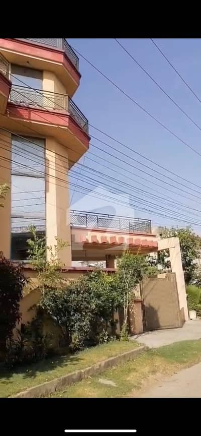 چکلالہ سکیم 3 چکلالہ سکیم,راولپنڈی میں 3 کمروں کا 1 کنال مکان 1.35 لاکھ میں کرایہ پر دستیاب ہے۔