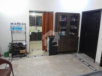 کینال گارڈن - بلاک ایچ کینال گارڈن,لاہور میں 6 کمروں کا 10 مرلہ مکان 3.25 کروڑ میں برائے فروخت۔