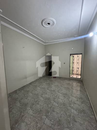 HOUSE FOR RENT 2 BEDS IN LOWER PORTION 3 IN UPPER TILED FLOORING NEAT & CLEAN NEAR MC