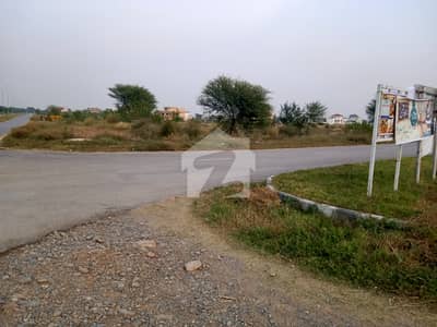ڈی ۔ 12/2 ڈی ۔ 12,اسلام آباد میں 14 مرلہ رہائشی پلاٹ 6.75 کروڑ میں برائے فروخت۔