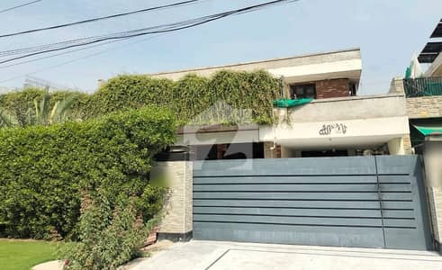 ماڈل ٹاؤن ۔ بلاک کے ماڈل ٹاؤن,لاہور میں 5 کمروں کا 1 کنال مکان 12.0 کروڑ میں برائے فروخت۔
