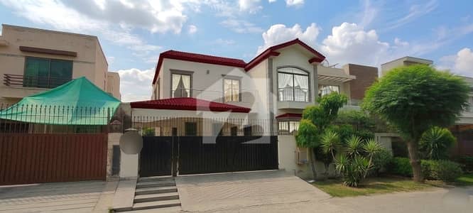 Live In Luxury Most Stunning 10 Marla Modern House For Sale