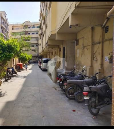 3 Bed DD Flat For Sale In Second Floor Main Road Facing Leased In Decent Garden With All Facilities