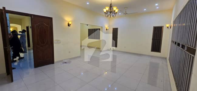 PROPER 2 UNIT 500 YARDS BUNGALOW FOR RENT IN PHASE 8 FIRST BELT A ZONE