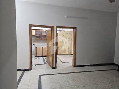 جوہر ٹاؤن فیز 1 جوہر ٹاؤن,لاہور میں 3 کمروں کا 12 مرلہ بالائی پورشن 98.0 ہزار میں کرایہ پر دستیاب ہے۔