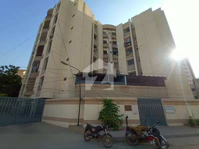 باتھ آئی لینڈ کراچی میں 4 کمروں کا 13 مرلہ فلیٹ 7.9 کروڑ میں برائے فروخت۔