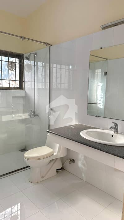 F-7 HOUSE FOR RENT EXCELLENT 1 KANAL HOUSE PROPER AND MODERN FITTINGS, TILED FLOORING 4 BEDROOMS, 4 ATTACHED BATHROOMS F-7 HOUSE FOR RENT EXCELLENT 1 KANAL HOUSE PROPER AND MODERN FITTINGS, TILED FLOORING 4 BEDROOMS, 4 ATTACHED BATHROOMS