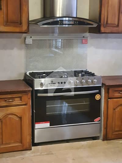 F-11 FULLY FURNISHED DOUBLE STOREY HOUSE 6 BEDS TILED FLOOR BEAUTIFUL TERRACE