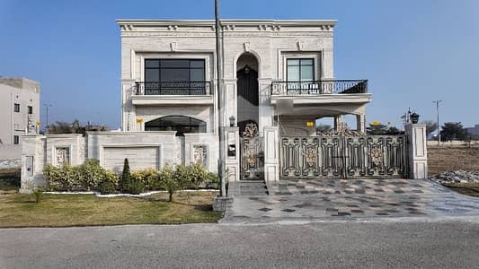 Well-Constructed House Available For Sale In DHA Phase 7 - Block Z1 Well-Constructed House Available For Sale In DHA Phase 7 - Block Z1