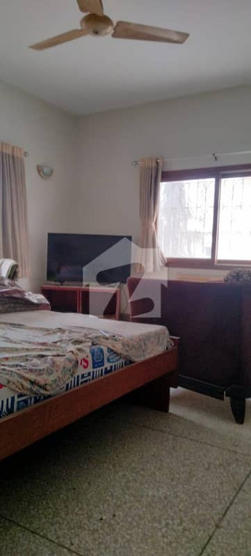 MAINTAINED BUNGALOW AVAILABLE FOR SALE AT DHA PHASE 5 MAINTAINED BUNGALOW AVAILABLE FOR SALE AT DHA PHASE 5