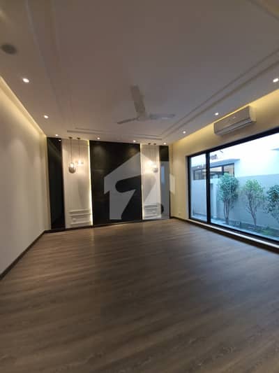 Peshawar Askari 6 , 10 Marla Brand New Apartment For Sale Near Park And Masjid Reasonable Price