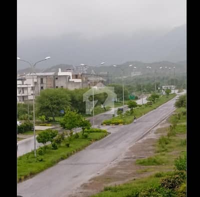 ڈی ۔ 12 اسلام آباد میں 4 مرلہ رہائشی پلاٹ 3.25 کروڑ میں برائے فروخت۔