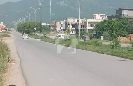 ڈی ۔ 12 اسلام آباد میں 1 کنال رہائشی پلاٹ 13.15 کروڑ میں برائے فروخت۔