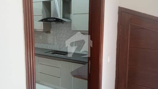 Etihad Town 5 Marla Upper Portion