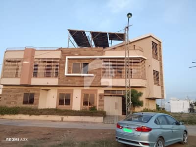 Independent House Available For Rent: Premium Corner House Saadi Garden Block 4*  *140 Sq Yds | Masjid & Garden Facing | West Open | 40ft Road*