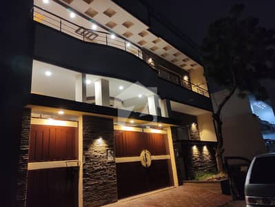 240 Yards Brand New House Available For Sale 240 Yards Brand New House Available For Sale