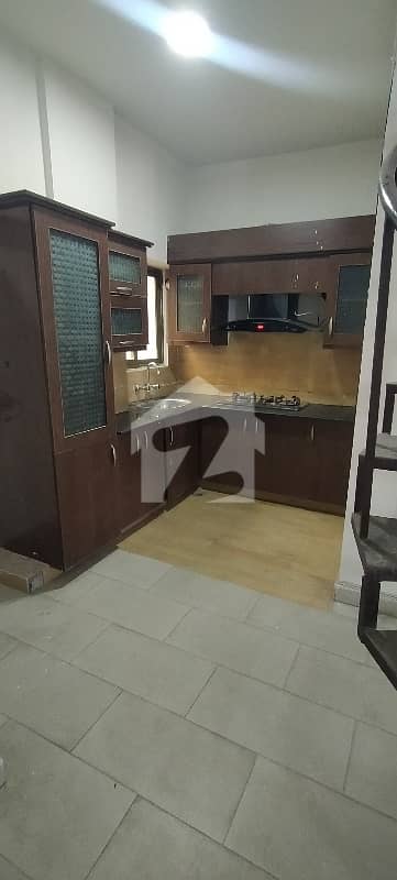 ڈی ایچ اے ڈیفینس فیز 2 ڈی ایچ اے ڈیفینس,اسلام آباد میں 5 کمروں کا 8 مرلہ مکان 1.35 لاکھ میں کرایہ پر دستیاب ہے۔ ڈی ایچ اے ڈیفینس فیز 2 ڈی ایچ اے ڈیفینس,اسلام آباد میں 5 کمروں کا 8 مرلہ مکان 1.35 لاکھ میں کرایہ پر دستیاب ہے۔