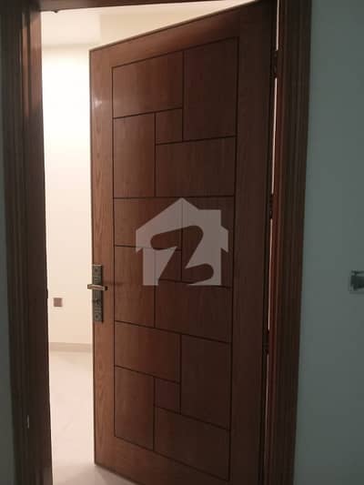 PECHS Block 2 160 Square Yards 3 Rd Floor With ROOF ( LIFT ) Portion For Sale