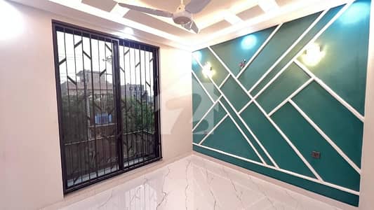 Buy A Prime Location 5 Marla House For sale In Central Park - Block A1