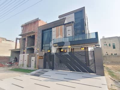 Premium 10 Marla House Is Available For sale In Lahore