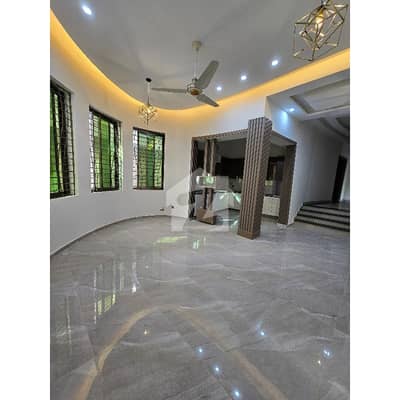 Corner 1 Kanal House For Sale