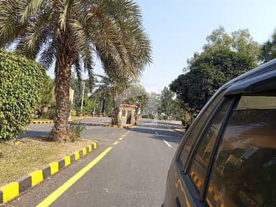 20 Marla Plot Main Boulevard Where Gas Electricity Sewerage 100% Ok