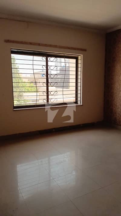 1.5 KANAL AVAILABLE FOR RENT. JOHAR TOWN PHASE 1